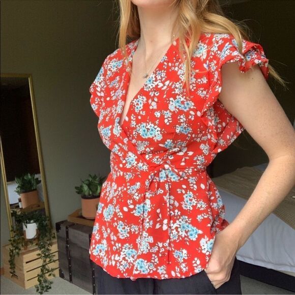 monteau XL Red Blue White Black Floral V-Neck Faux Wrap Ruffle Sleeve Blouse - Picture 1 of 16